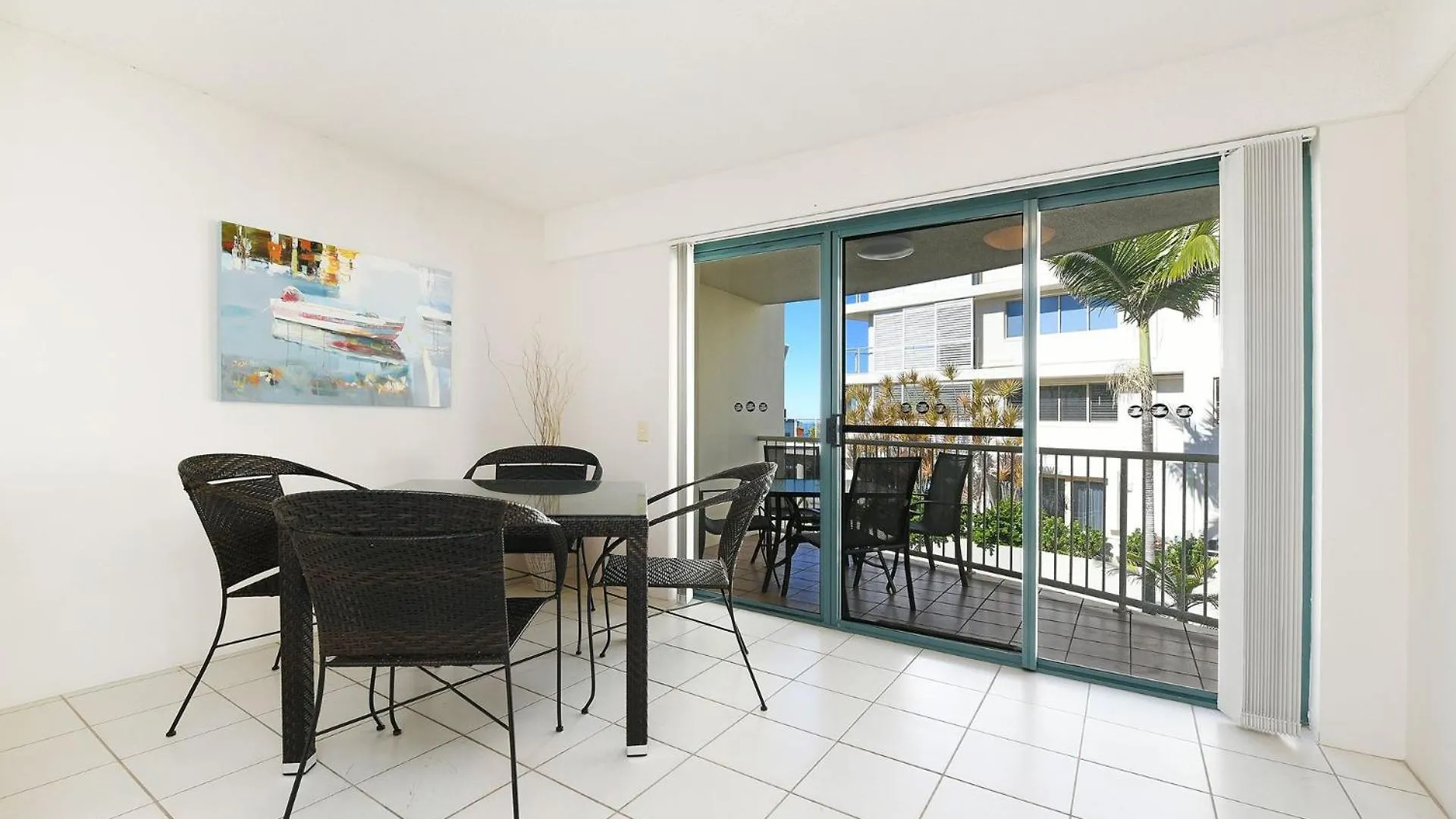 Lindomare Unit 11, 11 Orvieto Tce, Kings Beach Caloundra